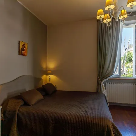 8, Emma Villa Cattolica