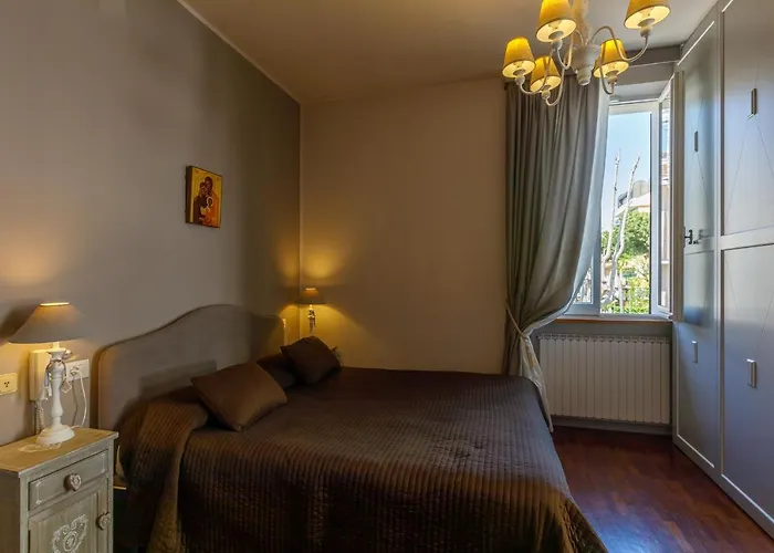 8, Emma Villa Cattolica