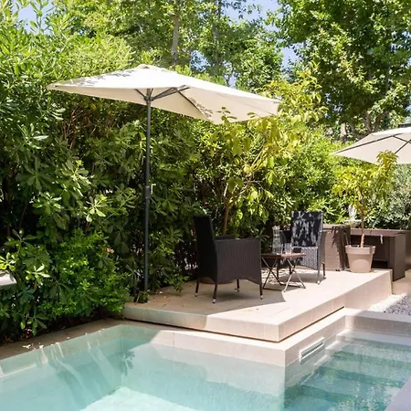 8, Emma * קאטוליקה