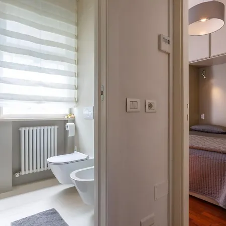 8, Emma קאטוליקה