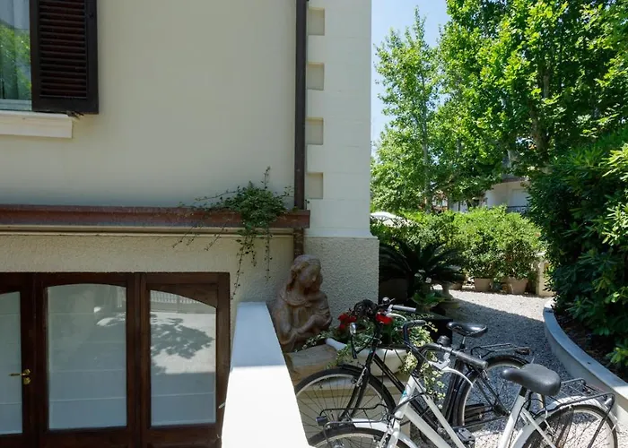 8, Emma קאטוליקה