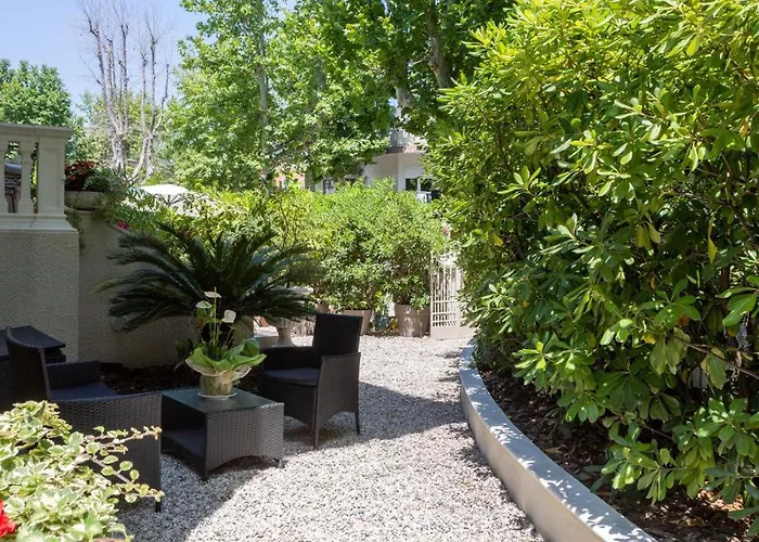 8, Emma Вилла *